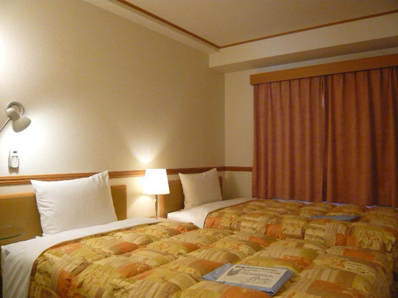 Toyoko Inn Hakata-Eki Bus Terminal Mae Fukuoka  Buitenkant foto